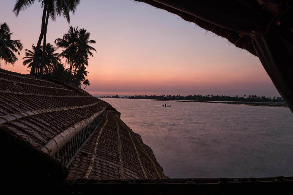 Hotel Xandari Riverscapes Alappuzha Exterior foto