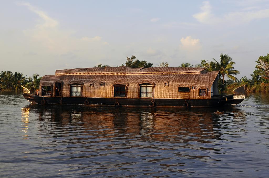 Hotel Xandari Riverscapes Alappuzha Exterior foto