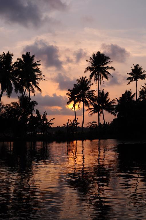 Hotel Xandari Riverscapes Alappuzha Exterior foto