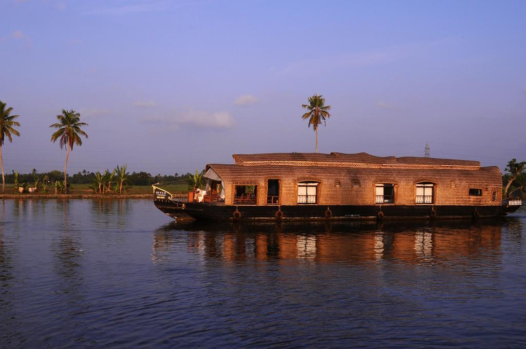 Hotel Xandari Riverscapes Alappuzha Exterior foto